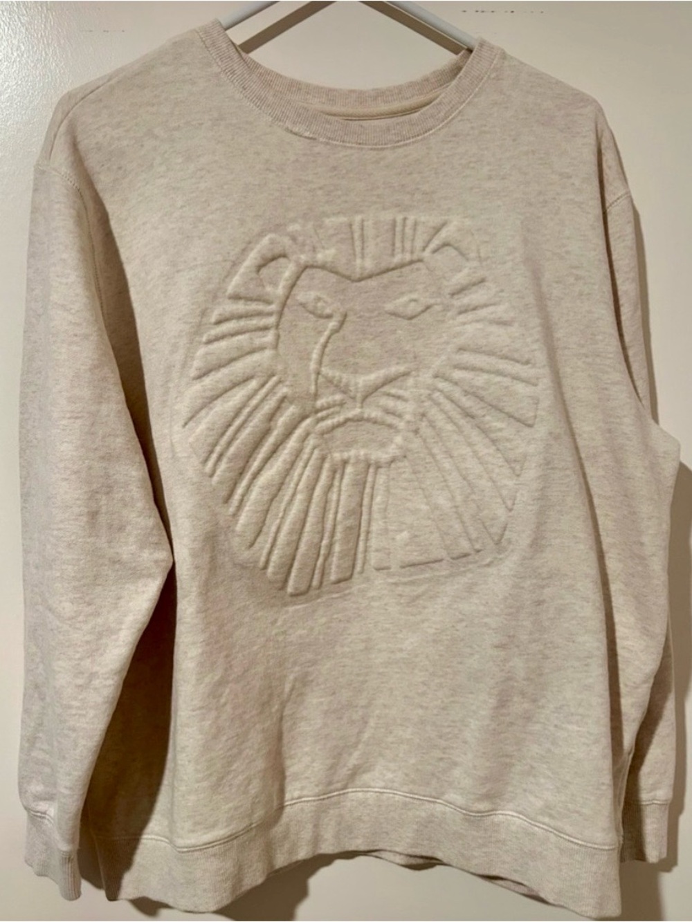 Disney “The Lion King” Pullover Crewneck Sweatshirt, Adult Size XL, EUC.